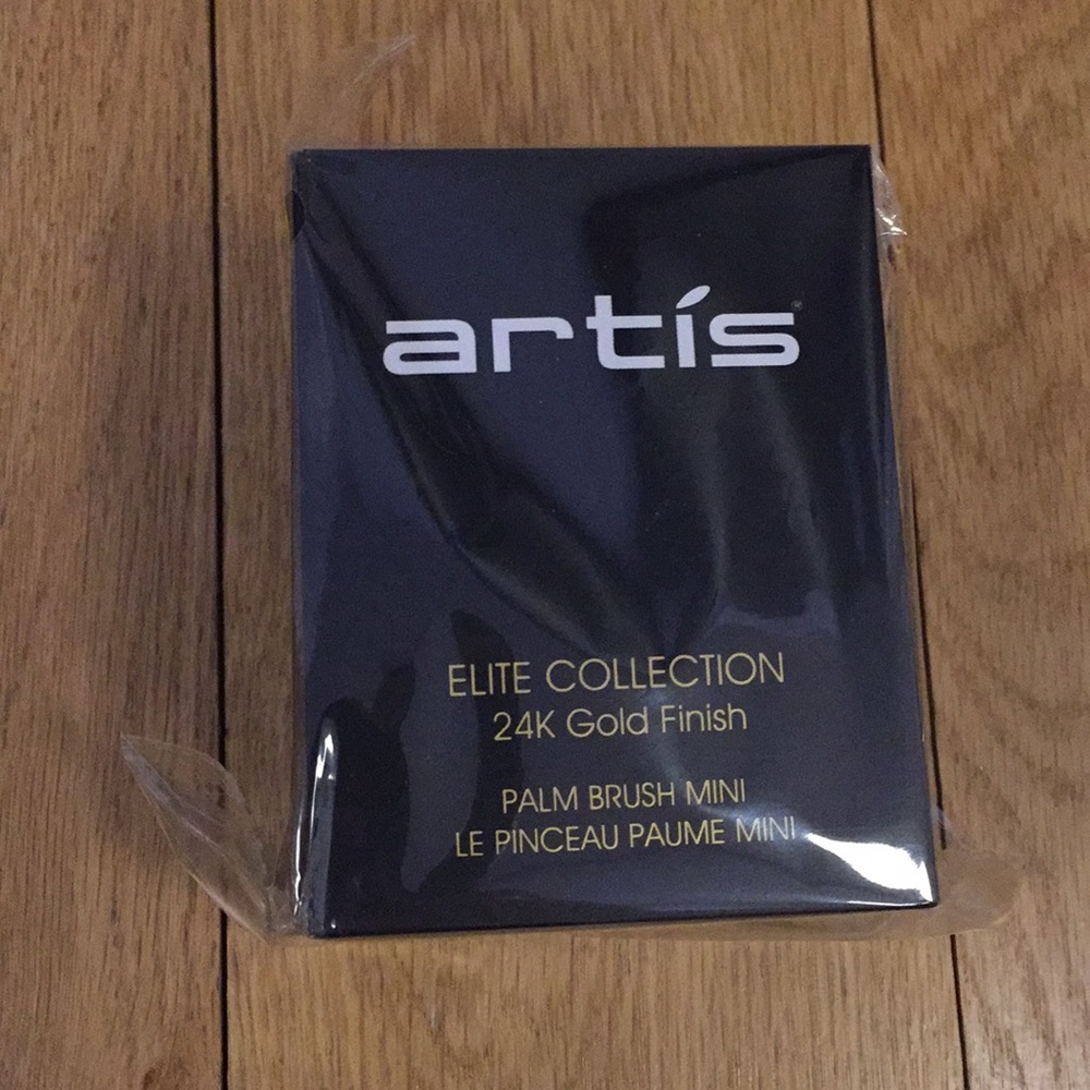NIB Artís Palm Brush Mini Gold Edition